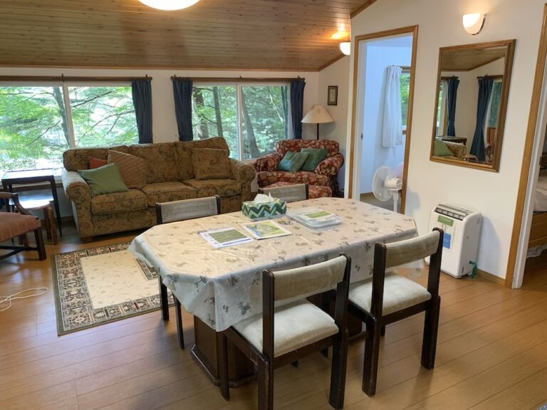 Living / Dining Cottage #5