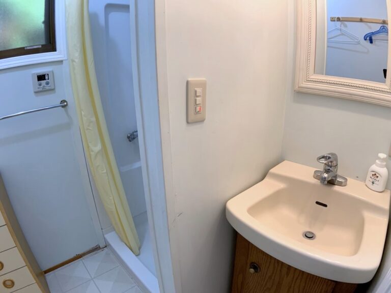 Bathroom Cabin #10