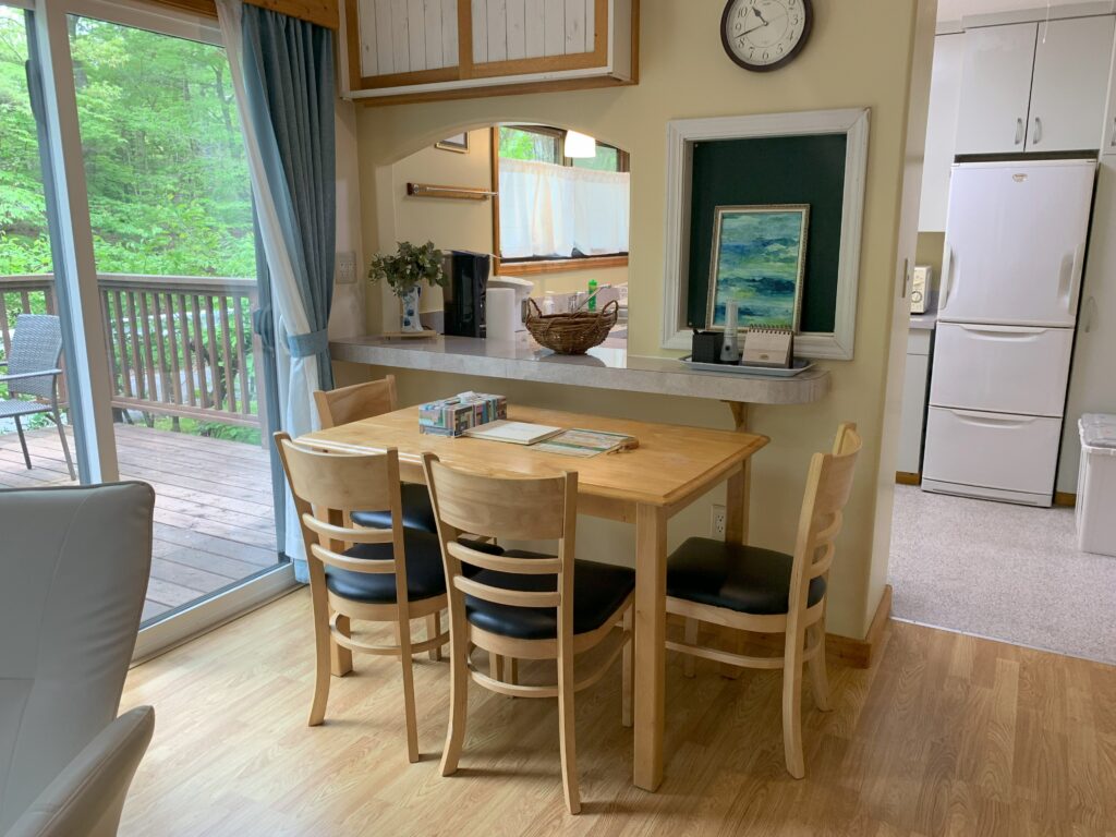 Cottage #27 Dining Area