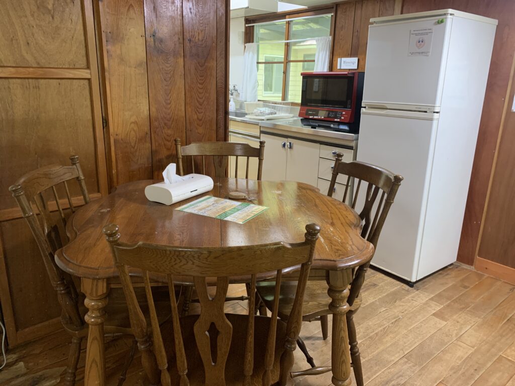 Cottage #7 Dining area